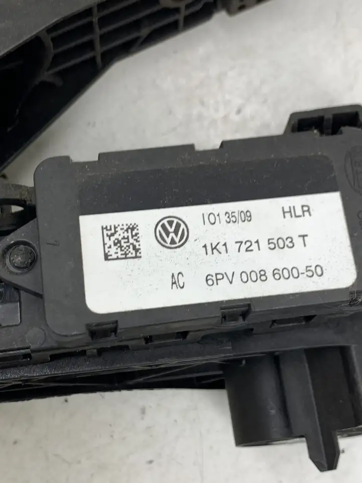 Volkswagen Golf VI (2009 - 2013) 1K1721503T Педаль акселератора — фото 2