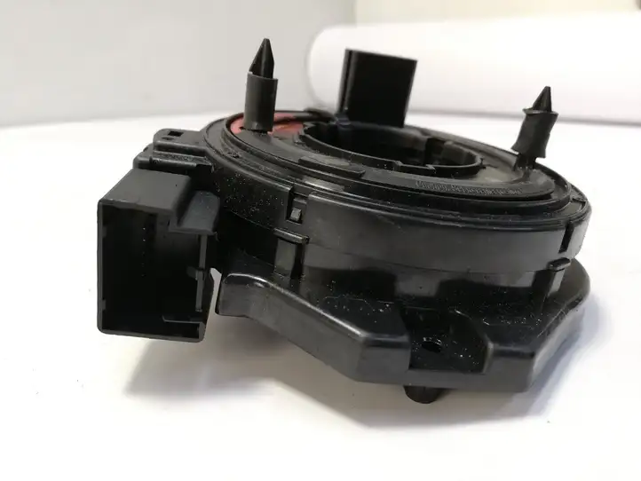 Volkswagen Polo (2015 - 2019)   Полоса надувных подушек (кольцо srs)