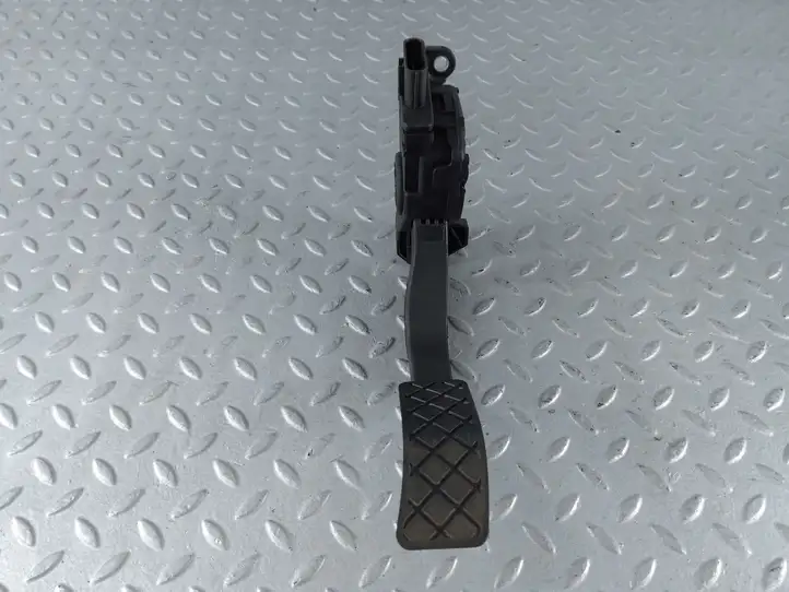 Audi A6 (2011 - 2014)  8K1723523A Педаль акселератора