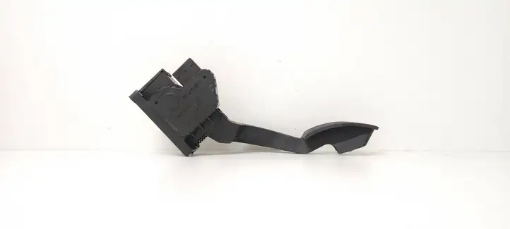 Opel Corsa D (2006 - 2010) 55702020 Педаль акселератора — фото 3