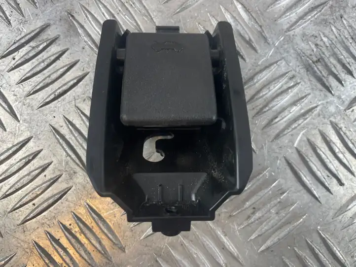 Suzuki Grand Vitara (2005 - 2008)   Ручка капота