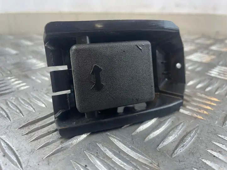 Suzuki Grand Vitara (2005 - 2008)   Ручка капота