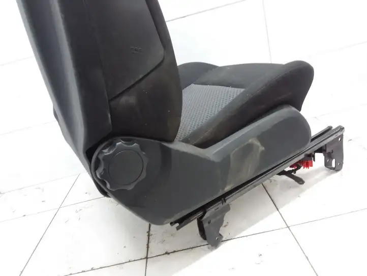 Mercedes-Benz A W169 (2004 - 2012) 906171102 Переднее сиденье пассажира — фото 3