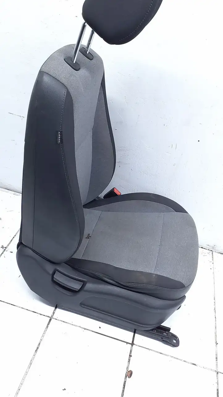 Hyundai i20 (GB IB) (2014 - 2018) 88501GB520 Переднее сиденье пассажира — фото 6