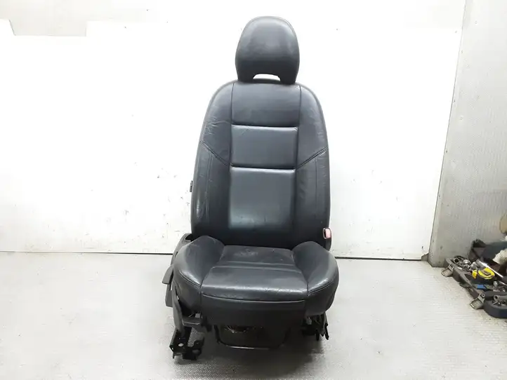 Volvo V50 (2004 - 2008)   Переднее сиденье пассажира