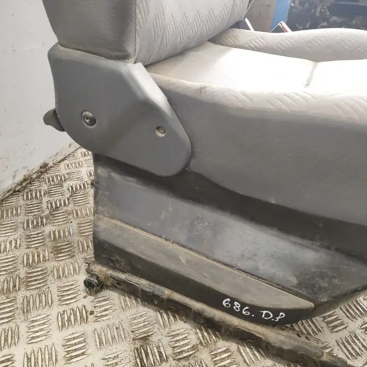 Citroen Berlingo (2003 - 2007)   Переднее сиденье пассажира