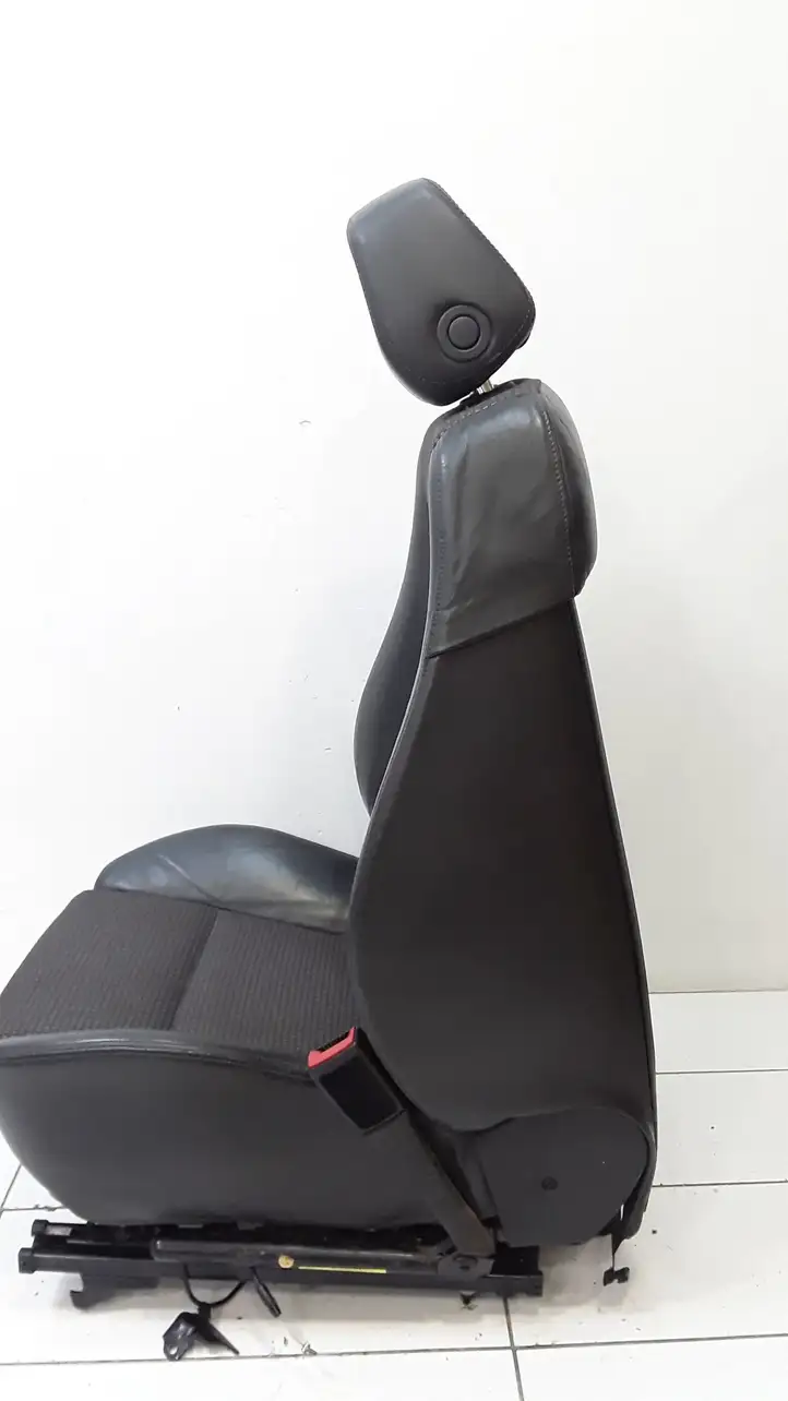 Opel Vectra (2002 - 2005)   Переднее сиденье пассажира