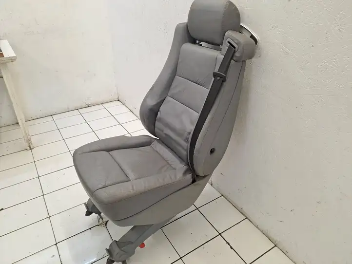Mercedes-Benz Vito Viano W638 (1996 - 2003) Переднее сиденье пассажира — фото 16