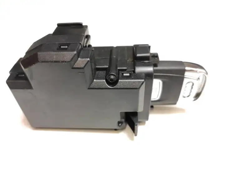 Audi Q5 (2008 - 2012)  8K0909131 Замок зажигания