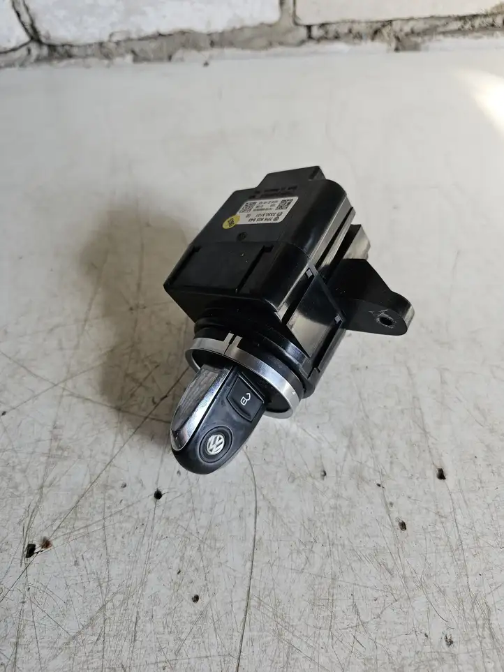 Volkswagen Touareg II (2010 - 2018) 7P6905843 Замок зажигания — фото 1
