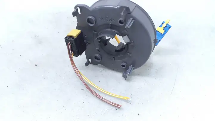 Opel Astra G (1998 - 2004) 90588757 Контактное кольцо SRS — фото 2