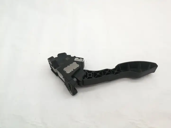 Toyota Auris 150 (2006 - 2012) 781100202006278A Педаль акселератора — фото 3