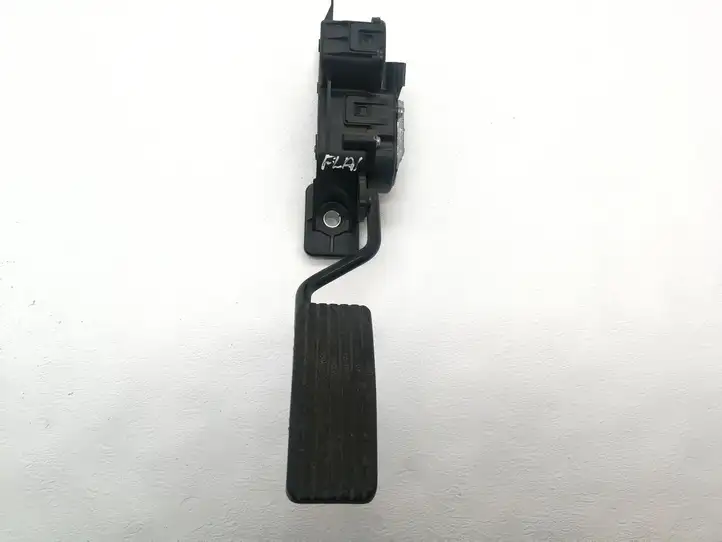 Mitsubishi Grandis (2003 - 2012) 7X120247 Педаль акселератора — фото 3