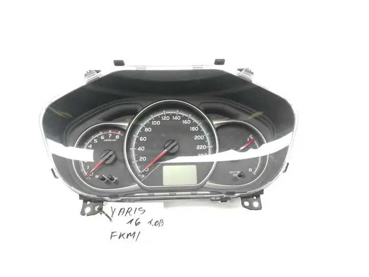 Toyota Yaris (2014 - 2019)   Спидометр (приборный щиток)