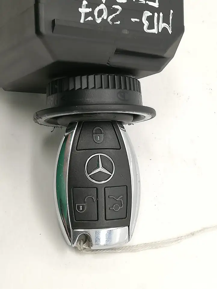 Mercedes-Benz E A207 (2010 - 2017) A2189053501 Замок зажигания — фото 3