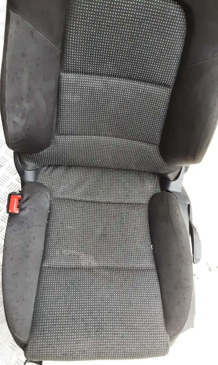 Audi A3/S3 8P (2004 - 2008) Переднее сиденье водителя — фото 4