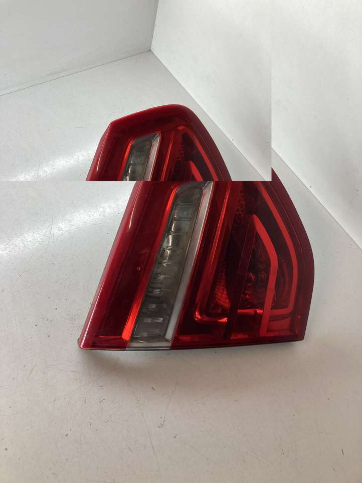 Citroen C4 (2008 - 2011)  9653547777 Задний фонарь в крышке багажника