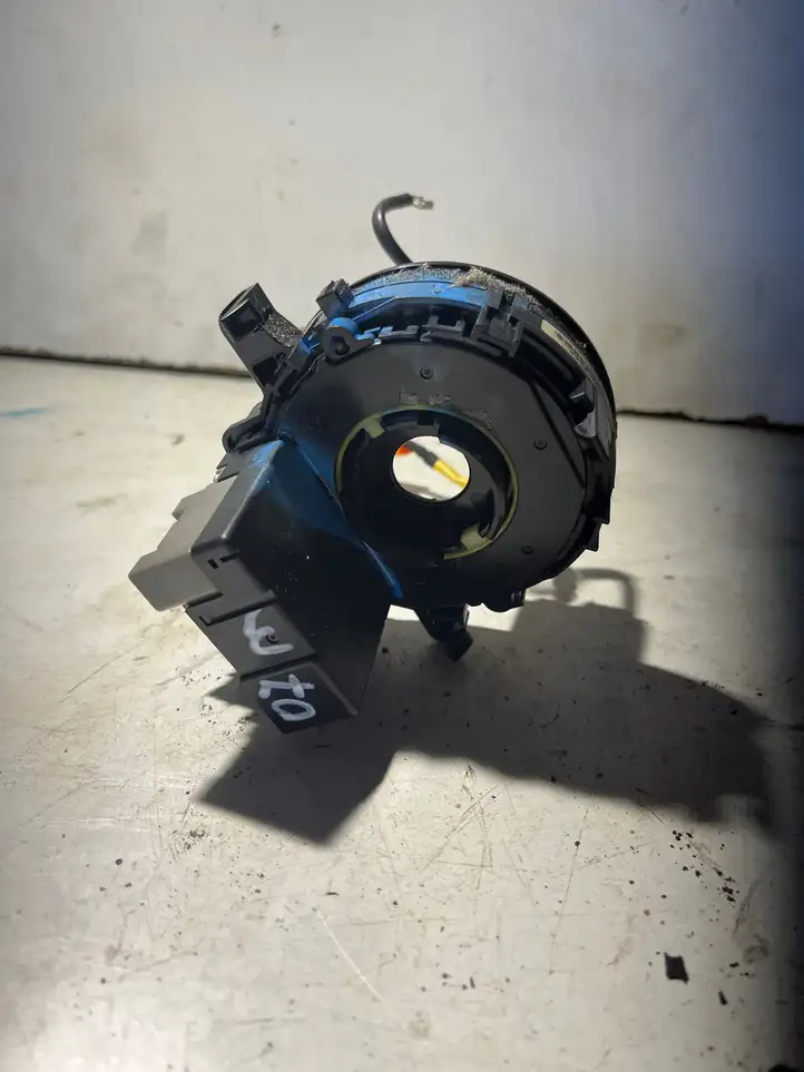 Toyota Auris 150 (2006 - 2012) Контактное кольцо SRS — фото 2