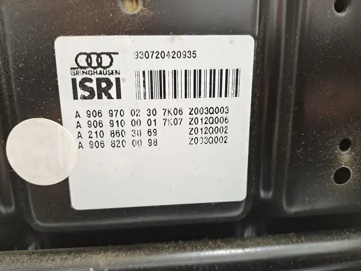 Volkswagen Crafter (2006 - 2016) A9069700230 Переднее сиденье водителя — фото 3