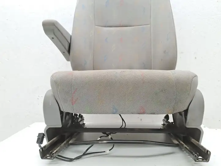 Volkswagen Crafter (2006 - 2016) A9069700230 Переднее сиденье водителя — фото 30