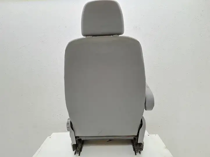 Volkswagen Crafter (2006 - 2016) A9069700230 Переднее сиденье водителя — фото 31