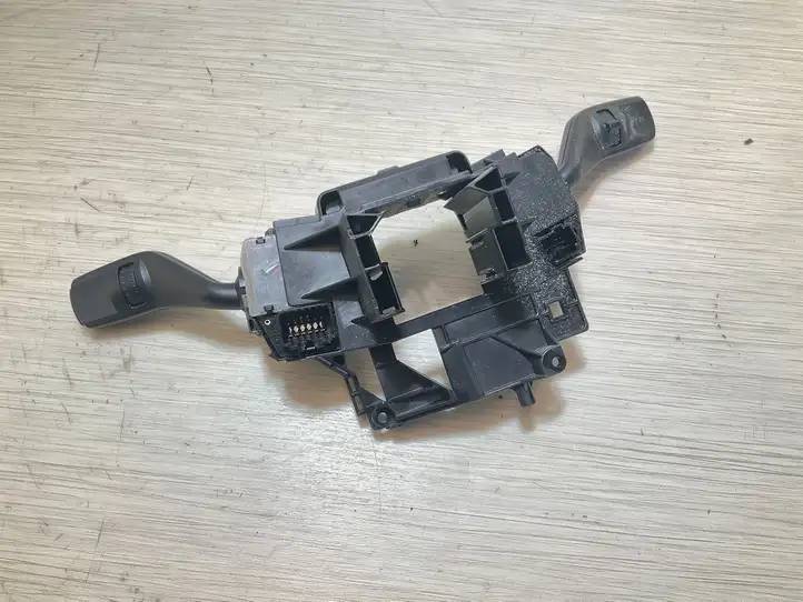 Ford Kuga I (2008 - 2012)  6475AE Комплект ручек