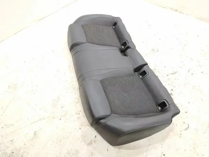Mercedes-Benz CLA C117,X117,W117 (2013 - 2019) Заднее сиденье — фото 4
