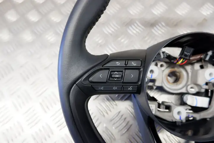Toyota Yaris Cross (2020 - ) 45100K0140 Руль — фото 2