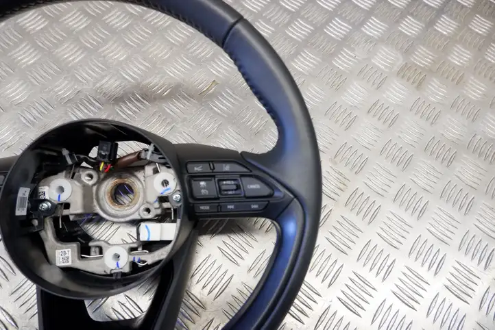 Toyota Yaris Cross (2020 - ) 45100K0140 Руль — фото 7