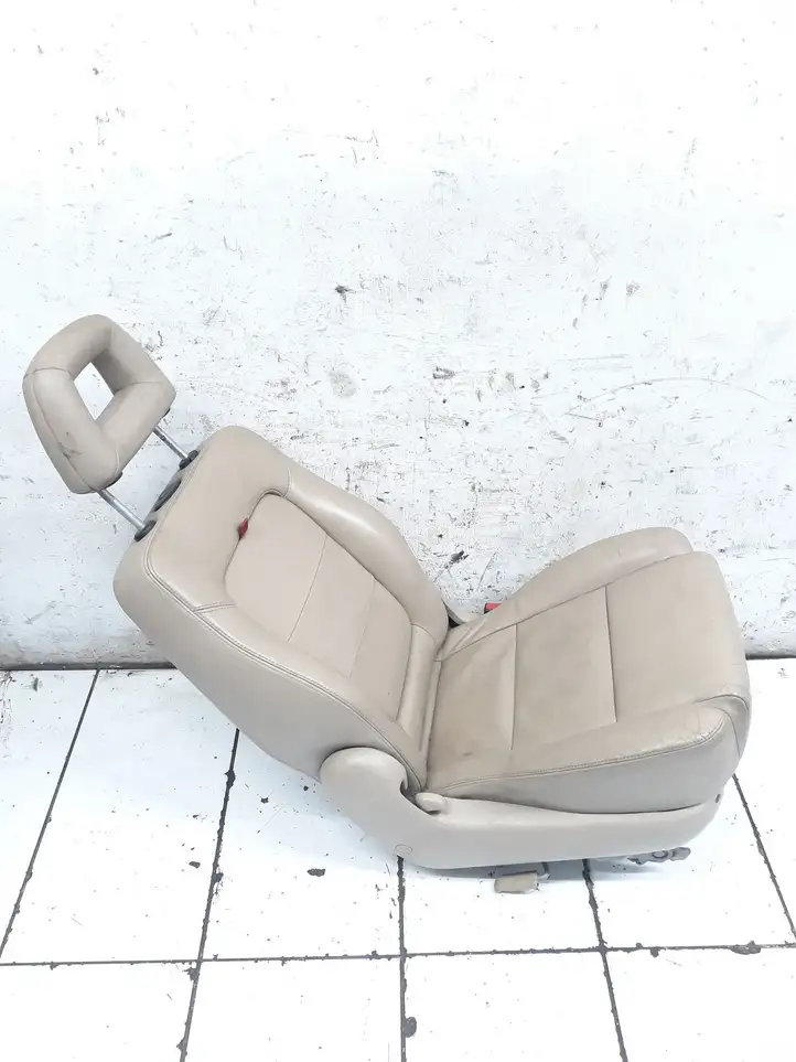 Volkswagen Sharan (2000 - 2003) 2M21N60016CA1CMY Второй ряд сидений — фото 5