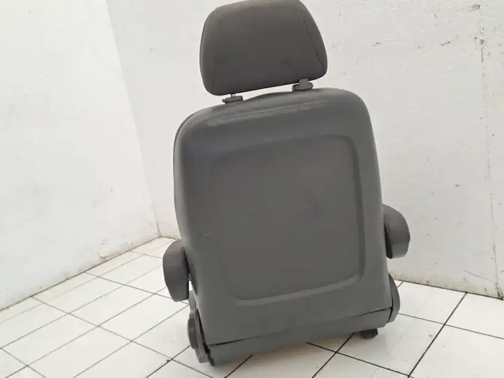 Mercedes-Benz Vito Viano W639 (2003 - 2010) Переднее сиденье водителя — фото 12
