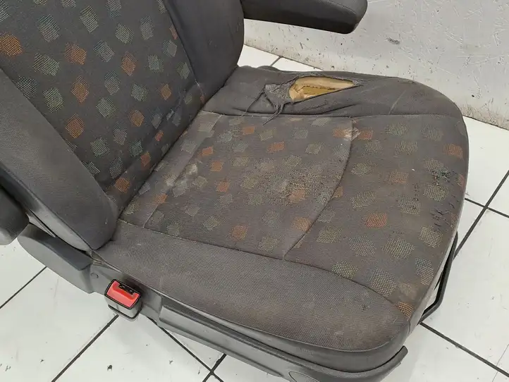 Mercedes-Benz Vito Viano W639 (2003 - 2010) Переднее сиденье водителя — фото 20