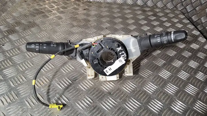 Nissan X-Trail T30 (2001 - 2007)  255608H707 Комплект ручек