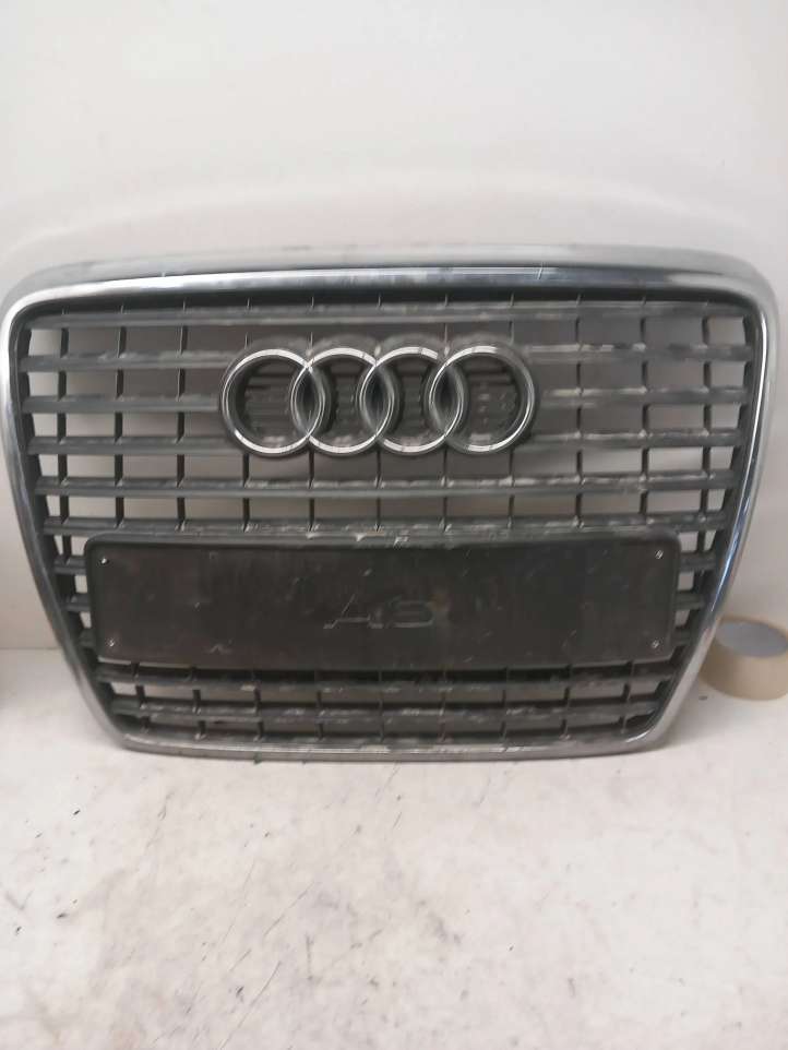 4F0853651AQ Audi A6 S6 C6 4F Grotelės priekinės