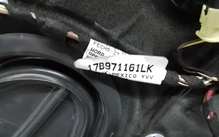 Volkswagen Jetta USA (2019 - ) 17A831311 Дверь — фото 13