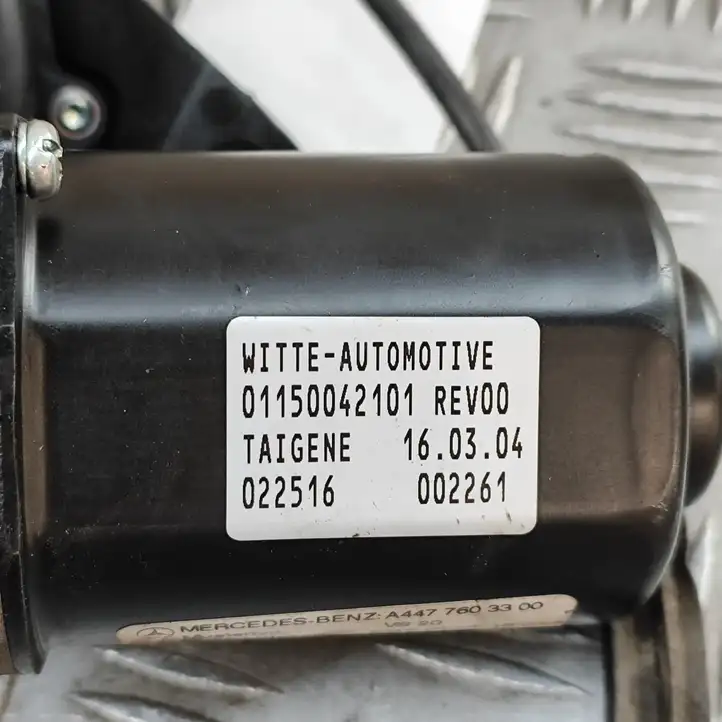 Mercedes-Benz Vito W447 (2014 - ) A4477603300 Ограничитель задней двери — фото 8