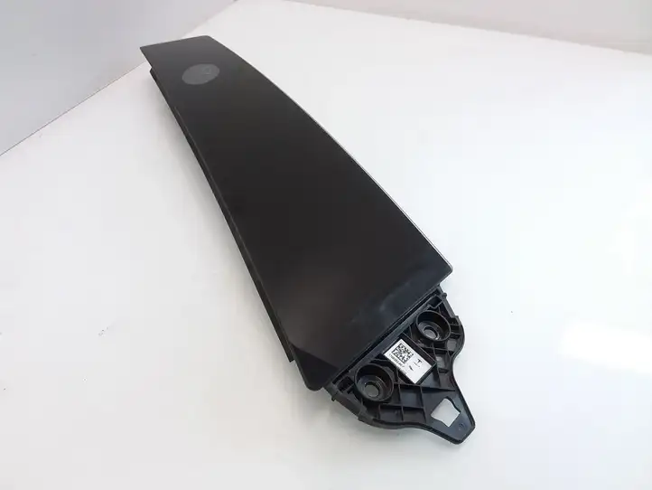 Tesla Model 3 (2017 - 2023) 110925390F Накладка порога — фото 3