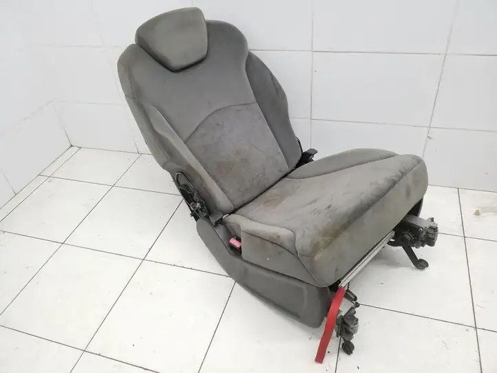Citroen C8 (2002 - 2008)   Второй ряд сидений