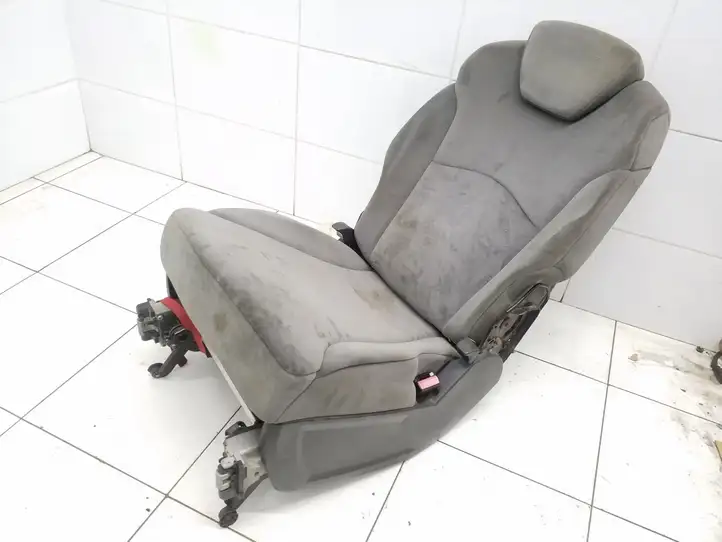 Citroen C8 (2002 - 2008)   Второй ряд сидений