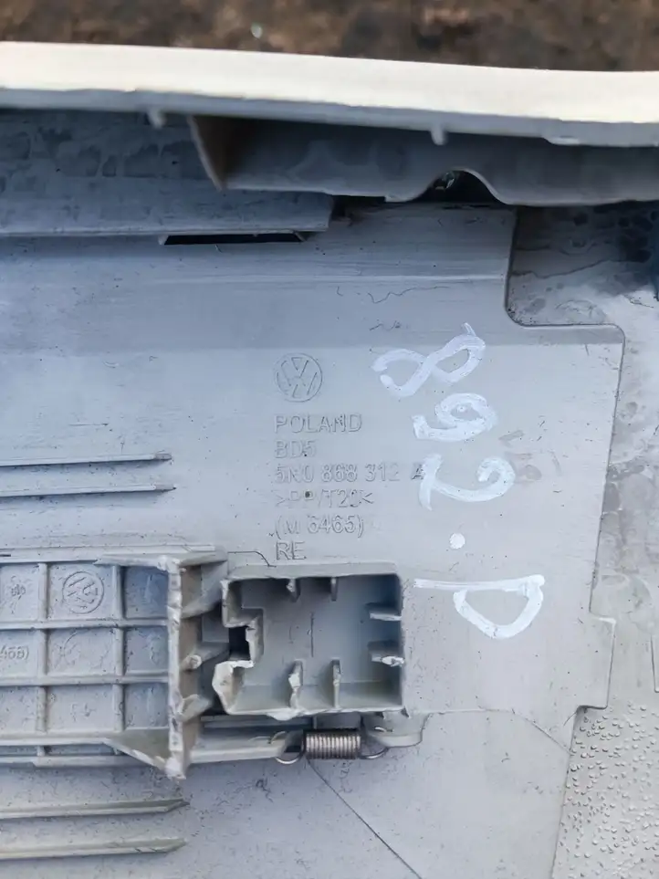 Volkswagen Tiguan (2007 - 2011)  5N0867292 Другая деталь отделки порогов/ стоек