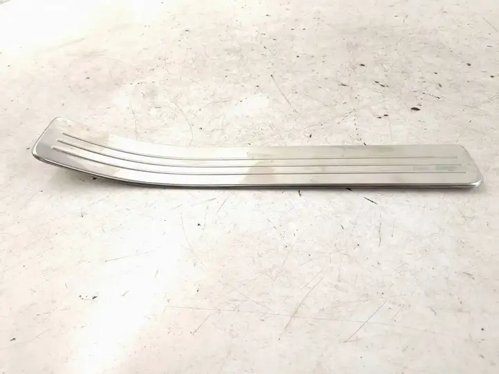 Mercedes-Benz C W204 (2007 - 2014) Внутренняя отделка заднего порога — фото 1