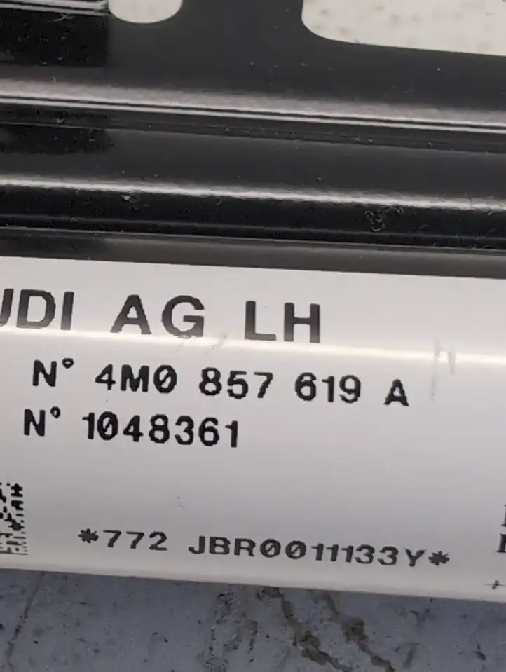 Audi Q7 4M (2015 - ) 4M0857619A Реле предупреждения об ремнях безопасности — фото 4