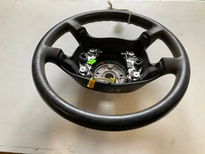 Skoda Fabia Mk1 (6Y) (1999 - 2007)  6V0419091E Руль