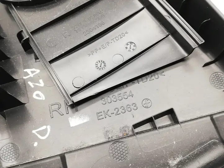 Toyota C-HR I (2016 - 2022) 7302302060 Верхняя обшивка стойки B — фото 4