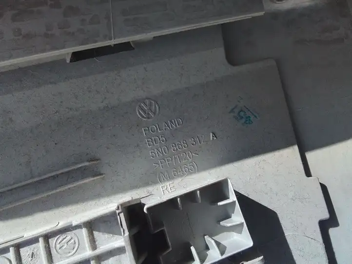 Volkswagen Tiguan (2007 - 2011) 5N0867244B Верхняя обшивка стойки B — фото 5