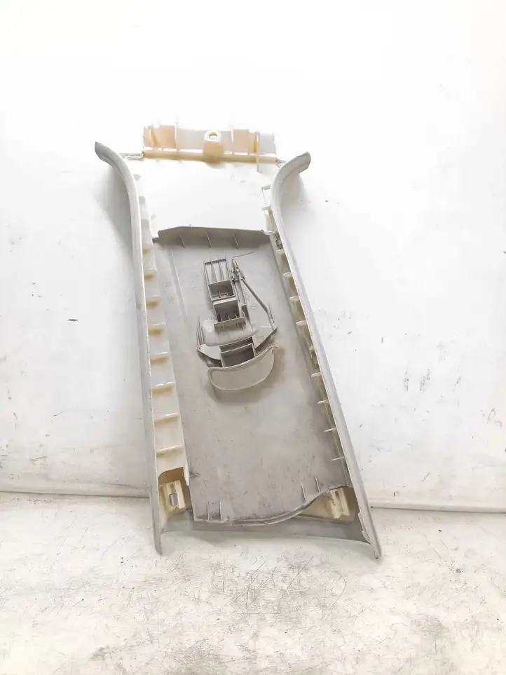Audi A4 S4 B7 8E 8H (2004 - 2009) 8E0867244 Верхняя обшивка стойки B — фото 2