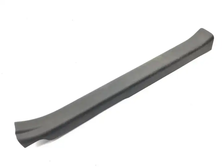 Toyota Yaris (2009 - 2012) 679140D100 Верхняя обшивка стойки B — фото 1