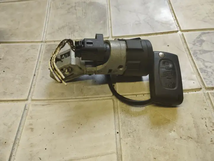 Peugeot 407 (2004 - 2011) 9648445180 Замок зажигания — фото 1