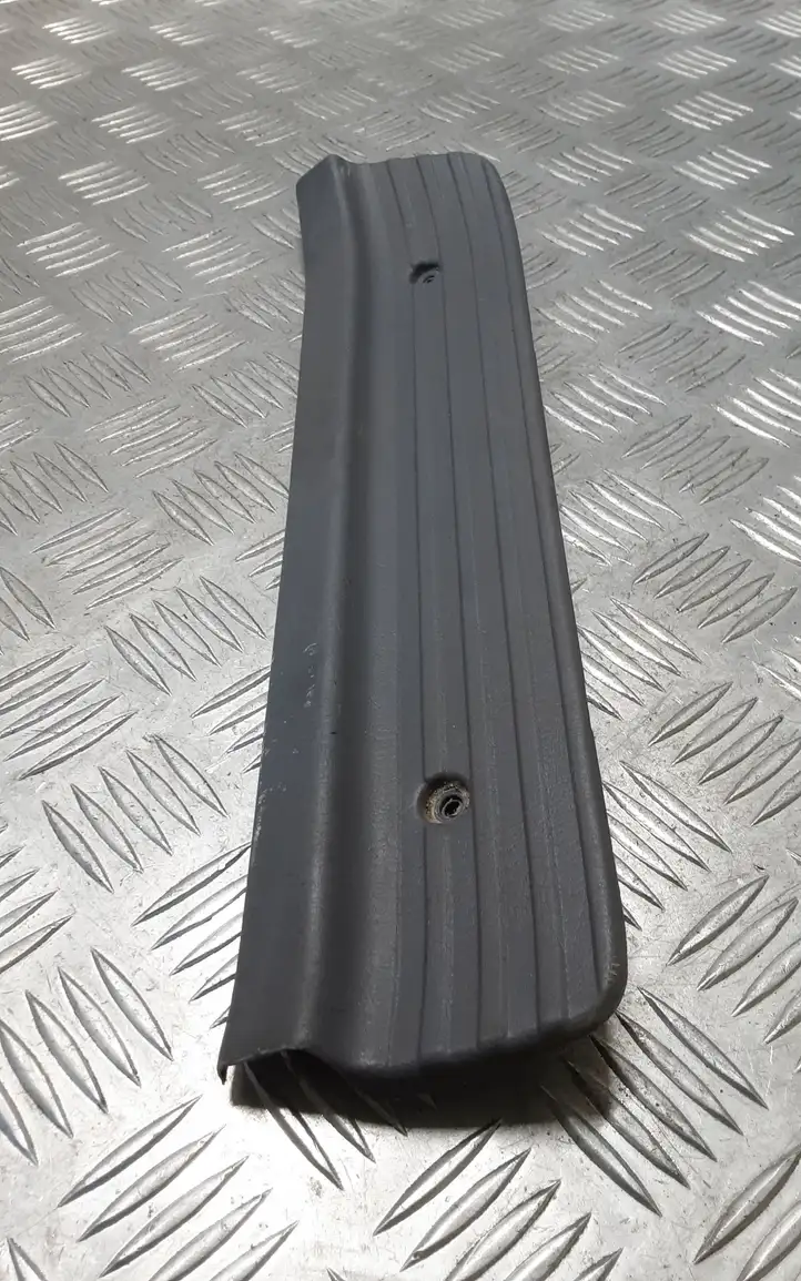 Toyota Land Cruiser (HDJ90) (1996 - 2002) 6791860020 Внутренняя отделка заднего порога — фото 3