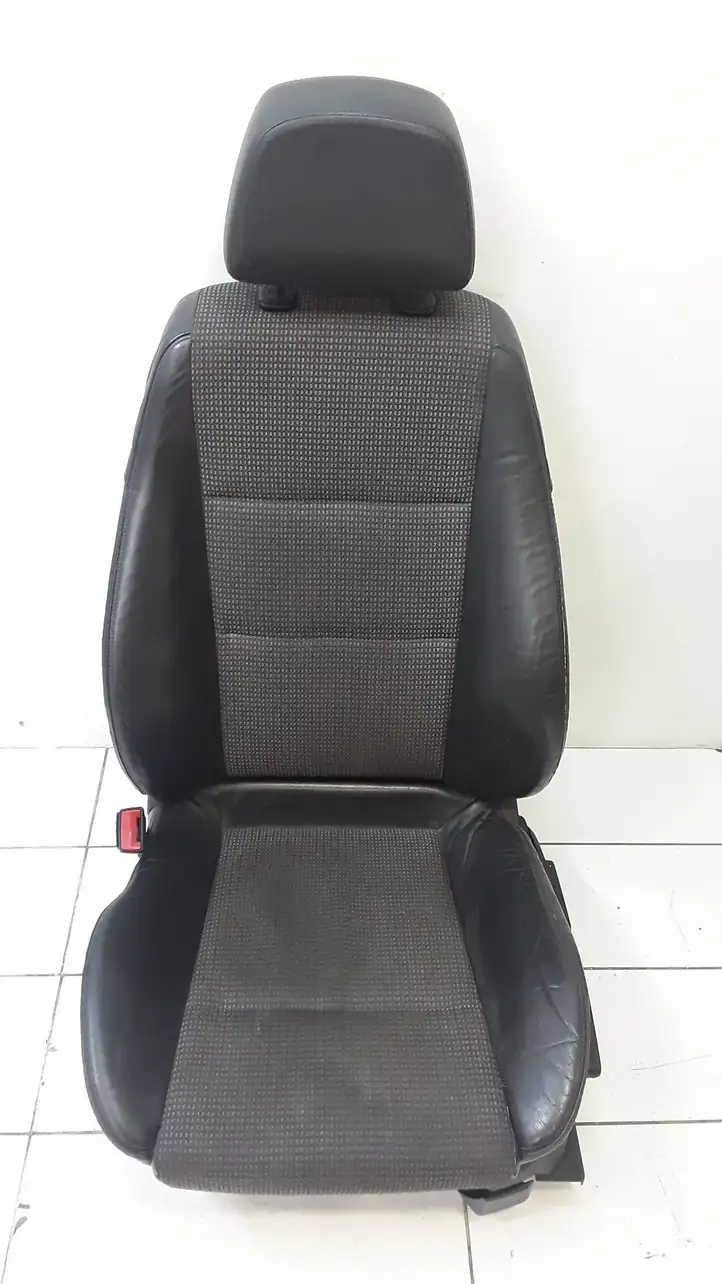 Opel Vectra (2002 - 2005)   Переднее сиденье водителя